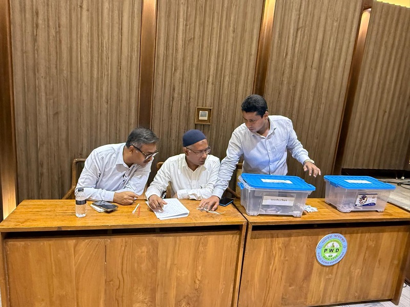 গণপূর্ত অধিদপ্তরের ২৫৪ জন উপ-সহকারী প্রকৌশলীকে লটারির মাধ্যমে বদলি