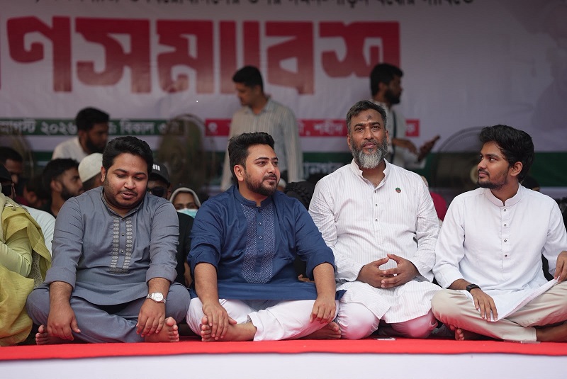 জ্বালানি সংকট নিরসনে ব্যর্থ হলে সরকারকে ক্ষমতা ছাড়তে হবে: নাহিদ ইসলাম